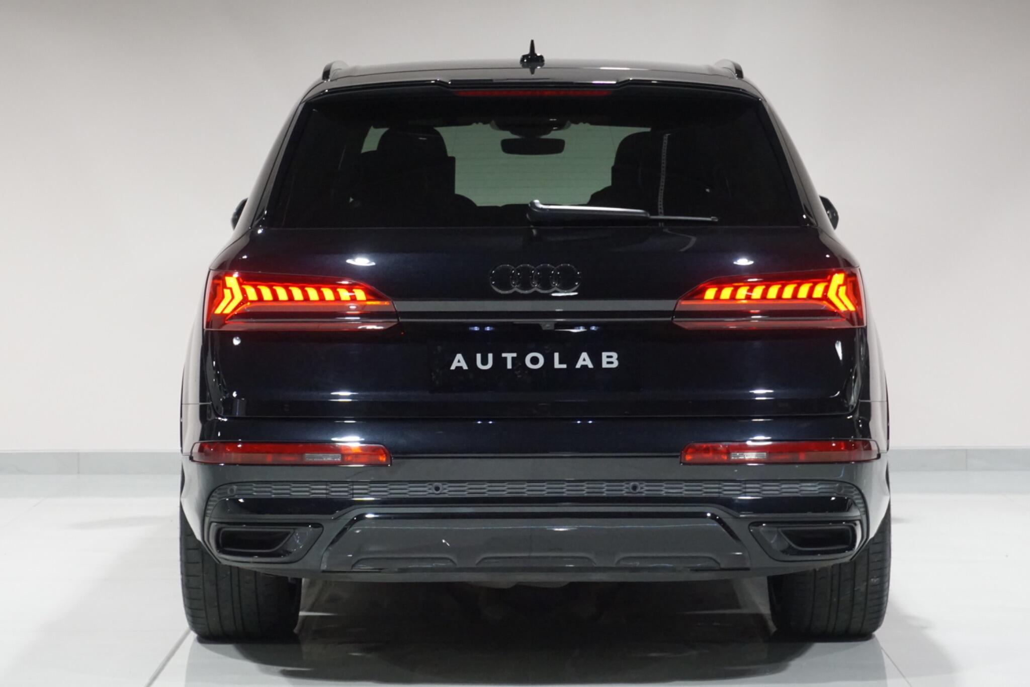 Audi Q7 3.0 TFSIe V6 55 S line SUV 5dr Petrol Plug-in Hybrid Tiptronic quattro Euro 6 (s/s) 17.9kWh (381 ps)